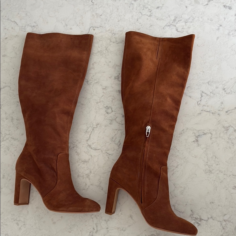 Dolce Vita Knee-High Suede Boots (Like New!)